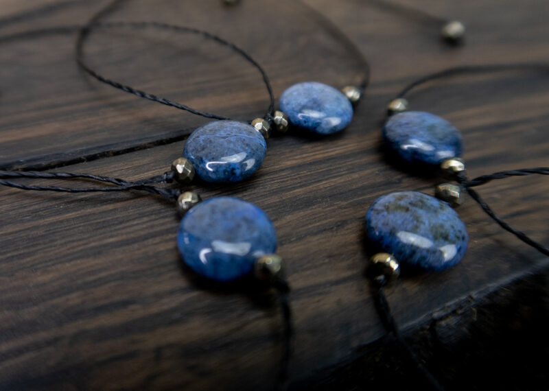 bransoletki niebieskie kamienie naturalne dumortieryt