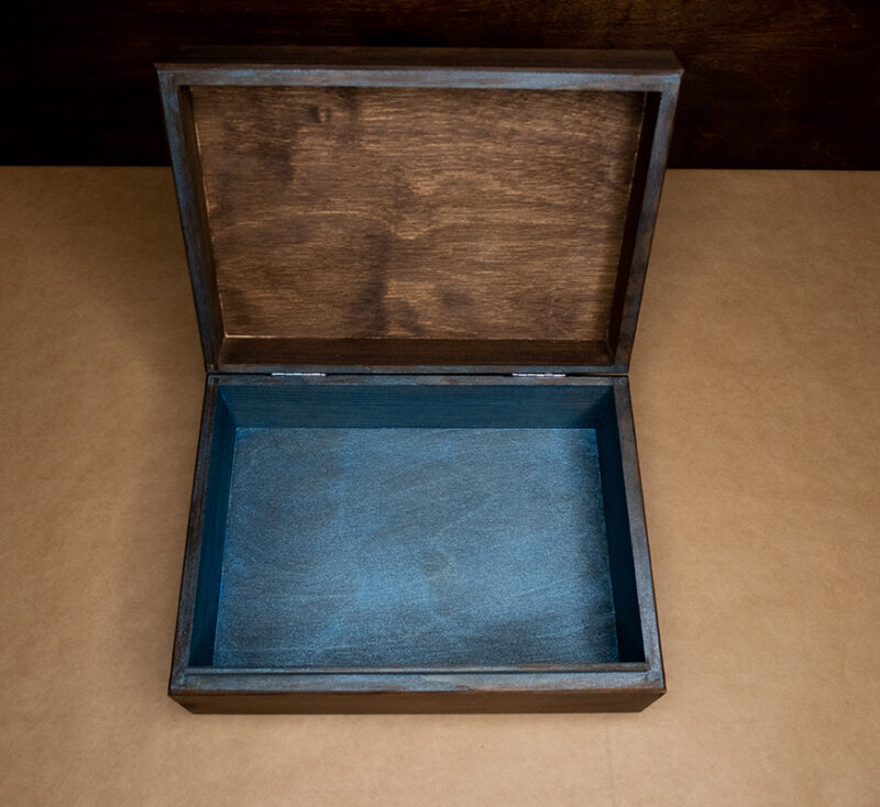 drewniane-pudełko-prezentowe