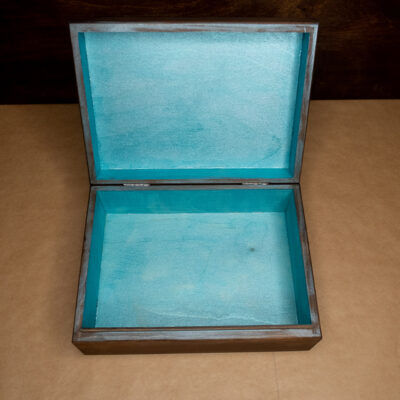 niebieskie-pudełko-prezentowe