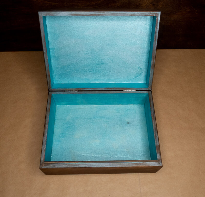 niebieskie-pudełko-prezentowe