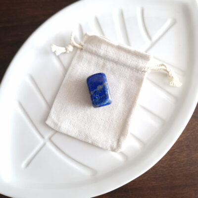 naturalny-kamień-lapis-lazuli