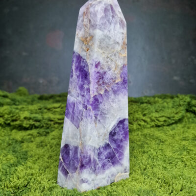 Ametyst Chevron obelisk kolekcjonerski z Brazylii