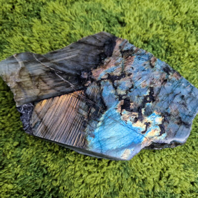 labradoryt-duzy-zgład-madagaskar