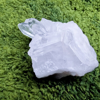 mała-szczotka-kryształu-górskiego-naturalny-kamień