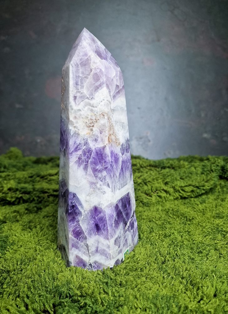 Ametyst Chevron obelisk kolekcjonerski z Brazylii 1808g | Siła skupienia i ochrona 3 obelisk-ametyst