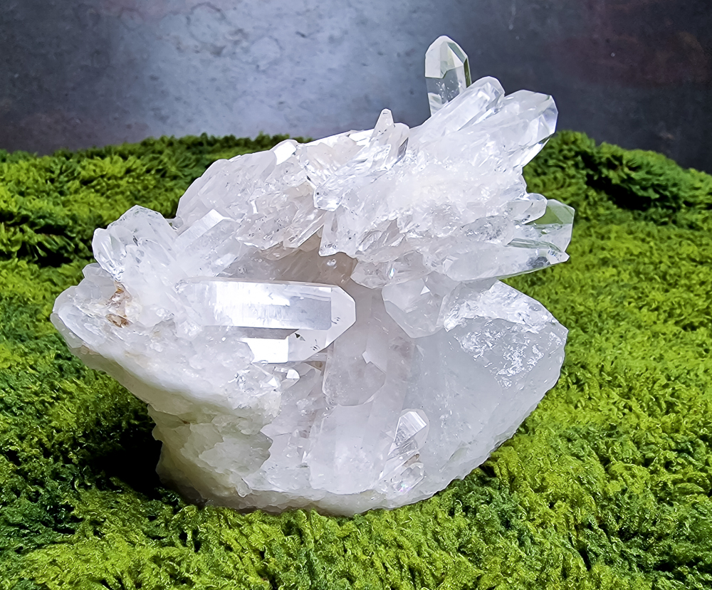 Szczotka kryształu górskiego - naturalny klaster 760g 1 Szczotka kryształu górskiego - naturalny klaster 760g