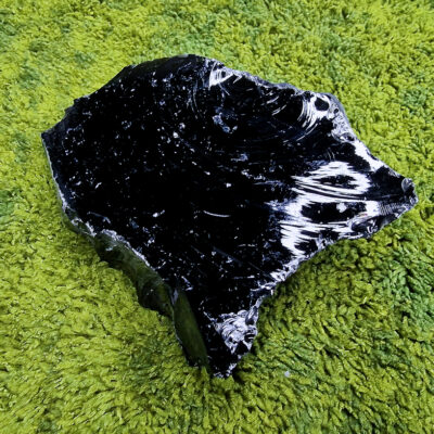 duzy surowy obsydian meksyk