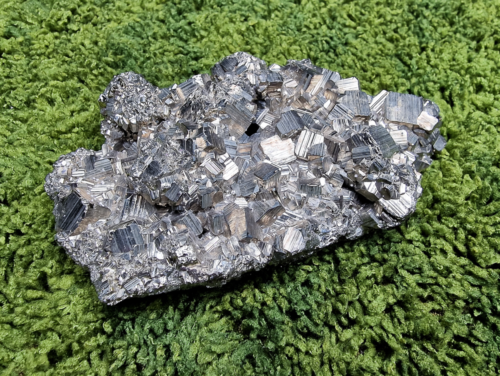 Piryt naturalny klaster 597g | Obfitość, ochrona i siła działania 2 naturalny-piryt-duży-okaz-kolekcjonerski